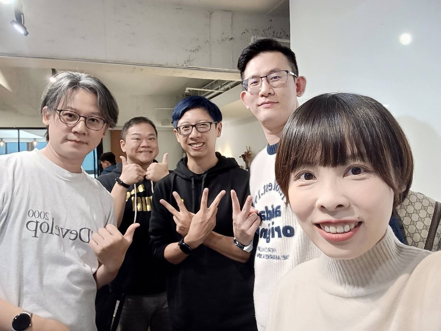 AI Know聚社群夥伴合影
